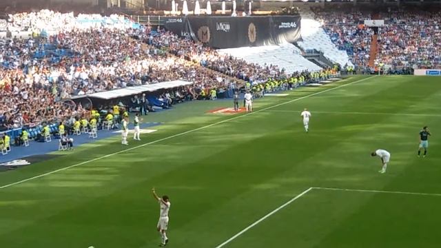 Corazón ClassicMatch 2016. RealMadrid. Roberto Carlos ovación смотреть онлайн