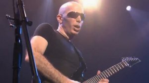 Joe Satriani - Circles (from Satriani LIVE!)