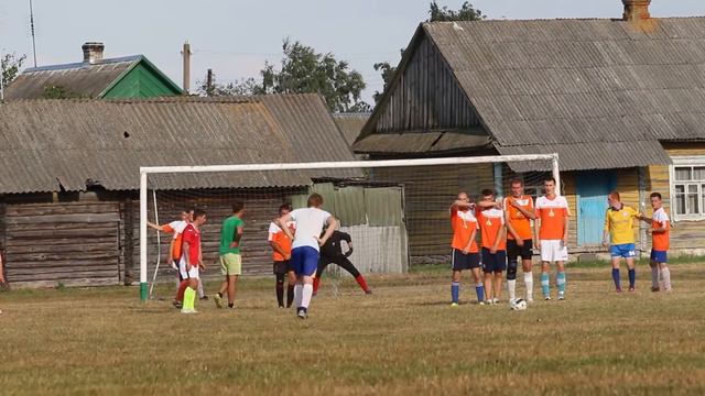 Удар в перекладину Максима Мухи