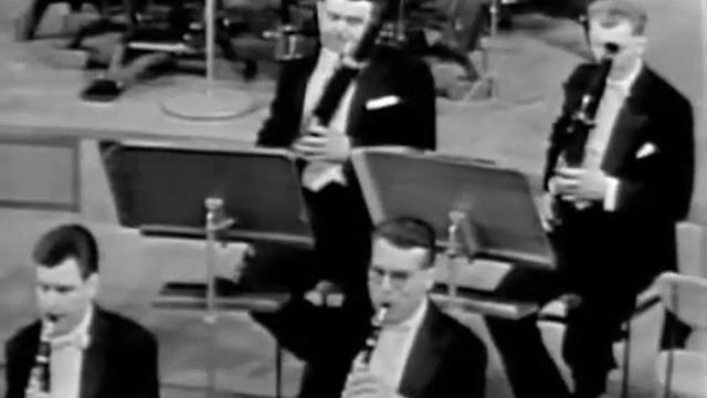 Ivry Gitlis plays Tchaikovsky Part 3/4 смотреть онлайн