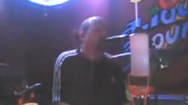 Under The Covers Plays Roadhouse Blues смотреть онлайн