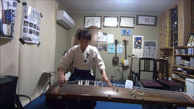 プラスチック琴柱とアクリル琴柱の弾きくらべ sound diffrenece between plastic Koto-ji and Acrylic Koto-ji смотреть онлайн