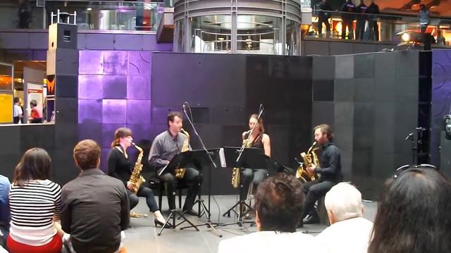 Berlin Hbf - Festival "Ankunft: Neue Musik" 2013, Urban Music - sonic.Art Saxophonquartett смотреть онлайн