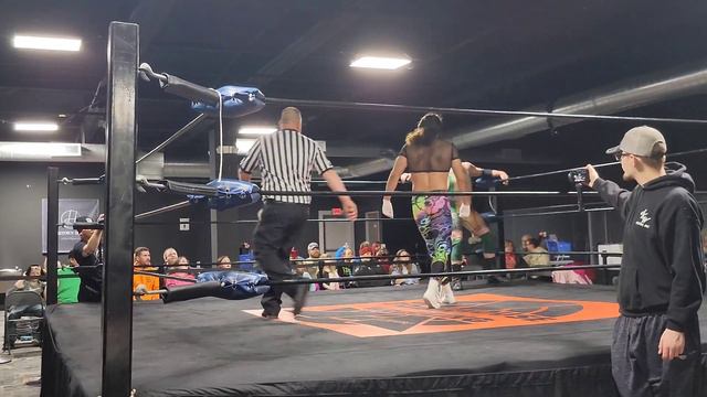 'Nasty' Nic Nolan vs. Angus (1/5/23) смотреть онлайн