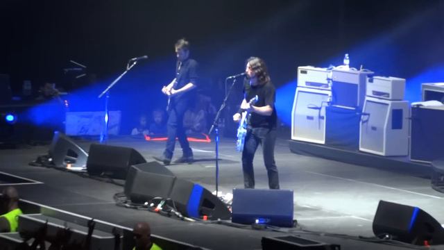 Foo Fighters - FULL SONG These Days LIVE PRAGUE 2012 смотреть онлайн