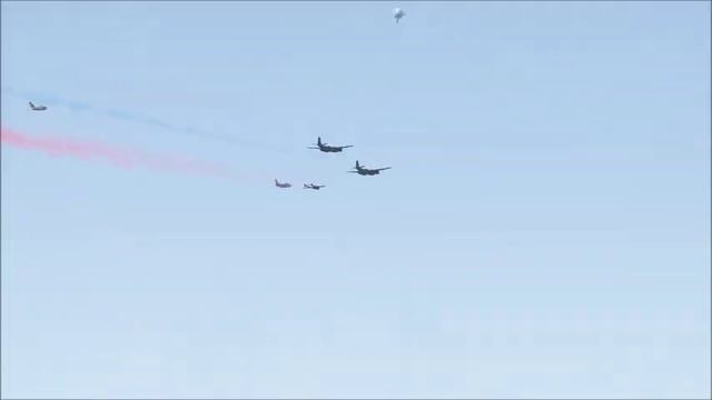 A-26, Vampire, F-86A & MiG-15 flypast/formation War Thunder смотреть онлайн