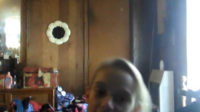 Sierra Minter Singing MOVES LIKE JAGGER смотреть онлайн