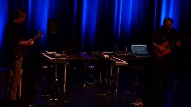 Ashra Tempel playing Oasis (E-Live, October the 24th 2015) смотреть онлайн