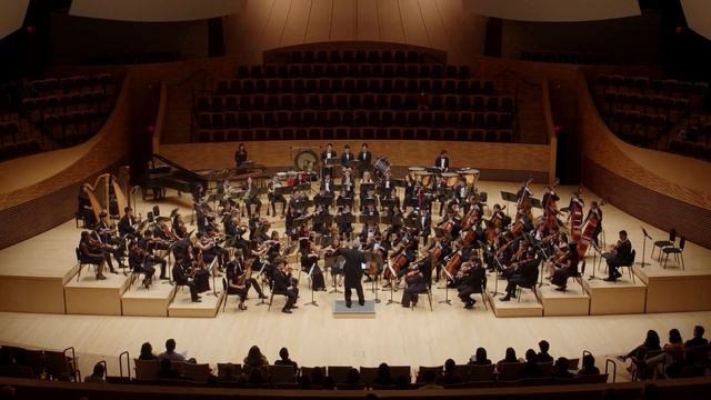 LUKAS FOSS Symphony No. 1 in G смотреть онлайн
