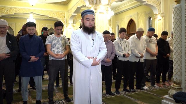 ТАРАВИХ НАМАЗЫ УСТАЗ ИЛЁС АБДУВАЛИЕВ смотреть онлайн
