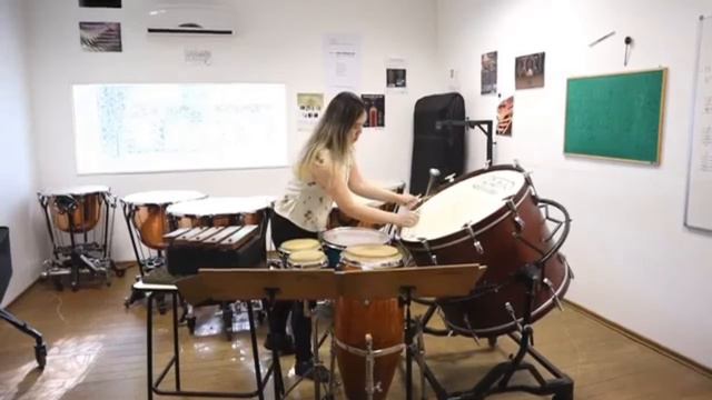 Percussão - Cristina Akashi - Rebonds B (Iannis Xenakis)