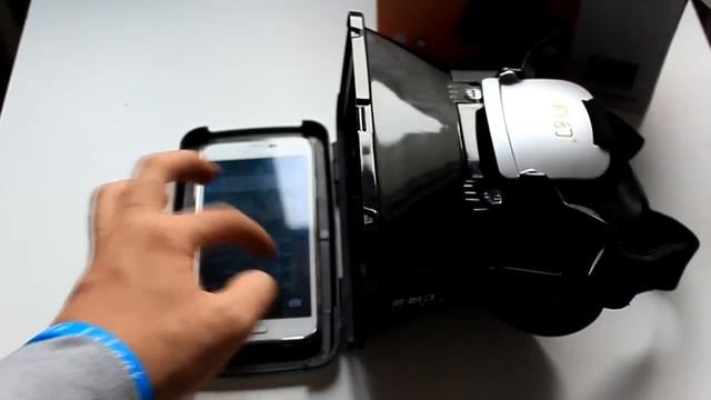 Unboxing & Review RITECH Riem III VR 3D Glasses [ITA] смотреть онлайн