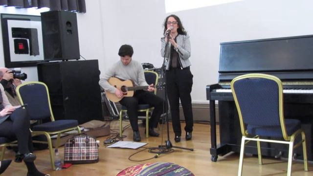 Andrea Begley - Will you go lassie go смотреть онлайн