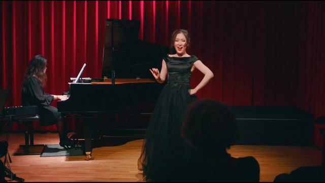 Miko Abe, Spiel ich die Unschuld vom Lande (Adele), Fledermaus, Strauss смотреть онлайн