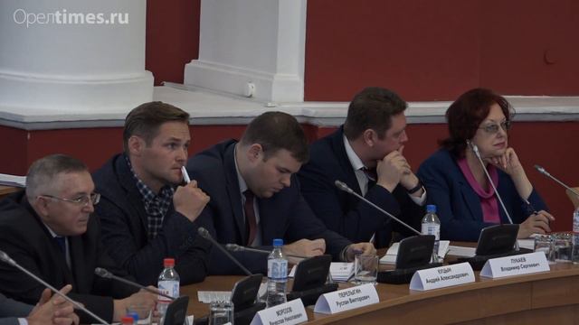 Андрей Клычков уменьшит в следующем году дотации Орлу на 233 млн рублей смотреть онлайн