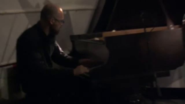 Vyacheslav Guyvoronsky, Dmitry Shubin, Roland Shalamberidze, Evgeny Renia смотреть онлайн