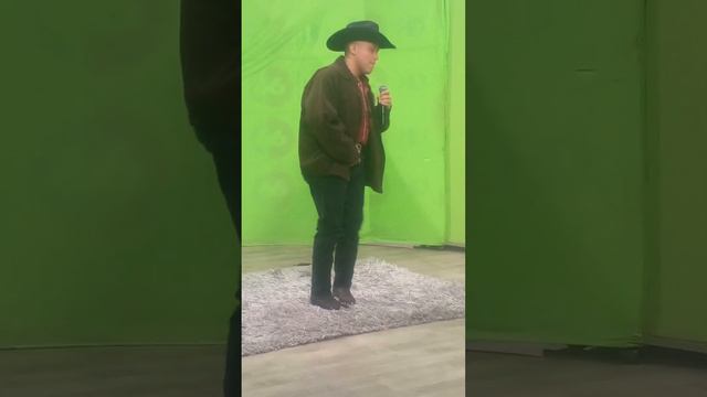 Laurita Garza - David de la Cruz @LosInvasoresdeNL смотреть онлайн