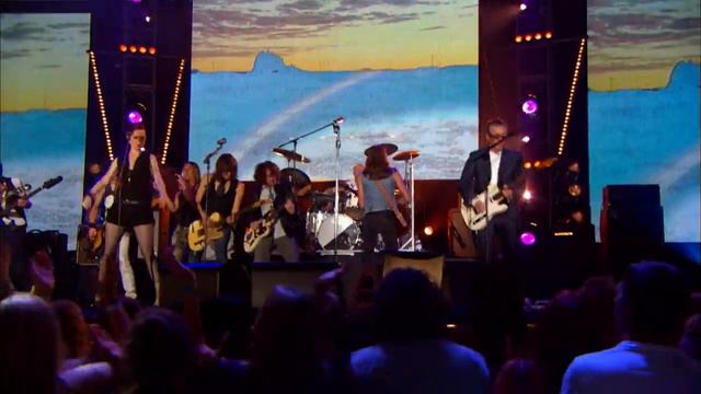 The Pretenders - Middle Of The Road Ft. Iggy Pop, Shirley Manson, Kings Of Leon, Incubus