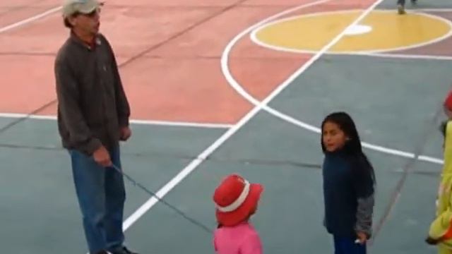 Typical day at Flora Tristan смотреть онлайн