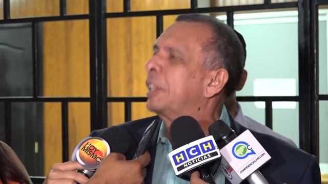 "Yo jamás votaría por el actual presidente de la República": Porfirio Lobo Sosa смотреть онлайн