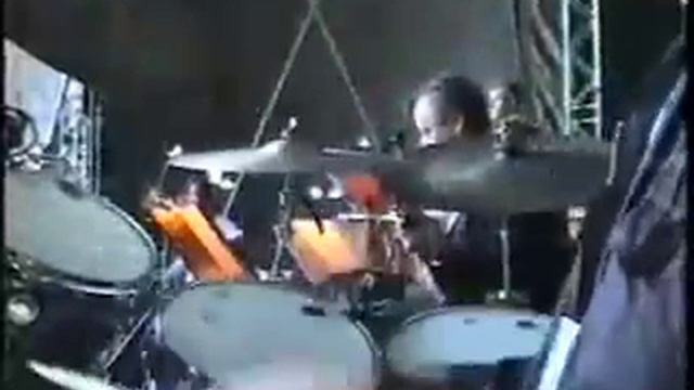 Per Lindvall plays "Chess" смотреть онлайн