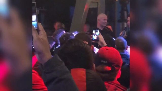 Marc Overmars Trakteert 🍻