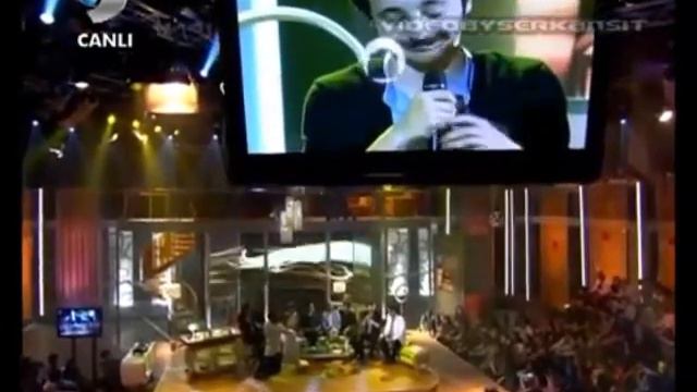 Güven Murat Akpınar - Bir Fırtına Tuttu Bizi смотреть онлайн