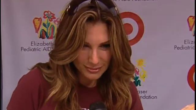 Daisy Fuentes EGPAF Time For Heroes 2005 103 смотреть онлайн
