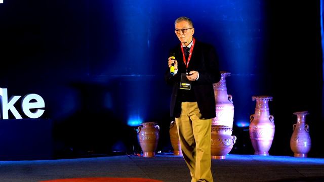 Challenges in Implementation of Environmental Policy | Prof. Werner Menski | TEDxKanke смотреть онлайн