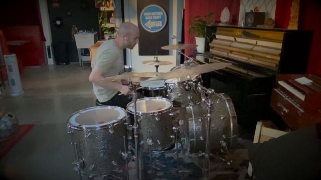 Donald Fagen - "Walk between the Raindrops" Drum Cover смотреть онлайн