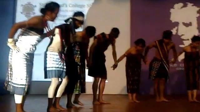 St.Edmund's Collge Week 2010 Kuki Cultural Troupe Display.mp4 смотреть онлайн