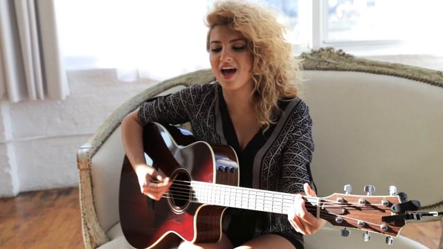 TORI KELLY X 