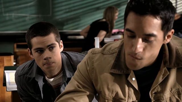 Stiles Stilinski & Danny (отрывок). Стайлз пристает к Дэнни :D смотреть онлайн