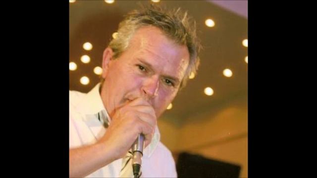 Μια γαλάζια Περιστέρα       Γιάννης Γρίβας-Στελιος Παπαδημος ''Λόζιος και Ανακατωσιά''  Live