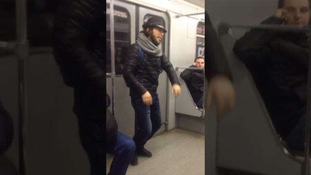Dancing In the Metro) смотреть онлайн
