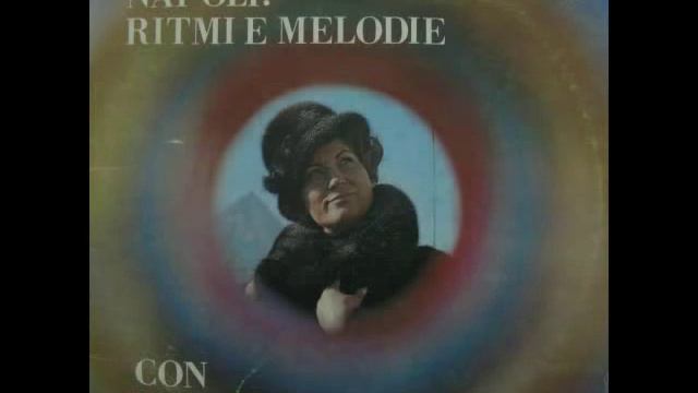 LINA FIORE - SENZA MAMMA E NNAMMURATO смотреть онлайн