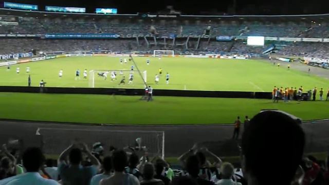 Torcida Do Galo Cantando O Hino No Olímpico