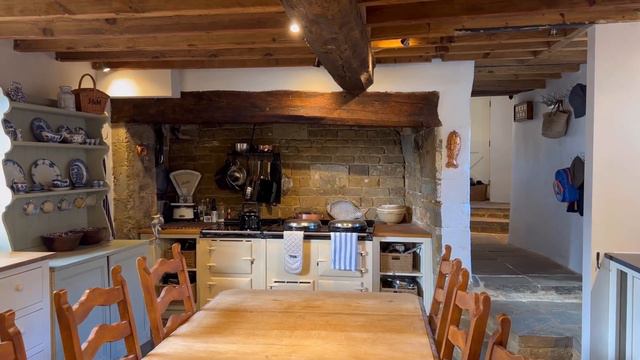 Home Tour: Mills Lane, Oxfordshire смотреть онлайн