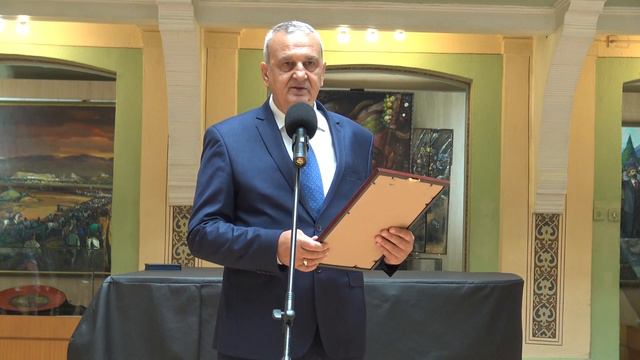 Връчване на отличието "Почетен гражданин на Пловдив" на Евгений Тодоров в зала Съединение - 06.09.2 смотреть онлайн