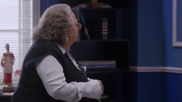 Vecinos, capítulo 7: La vieja de Luisito | Temporada 5 | Distrito Comedia смотреть онлайн