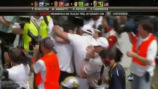 Dan Wheldon wins 2011 Indy 500 CRAZY FINISH & wreck JR Hildebrand crashes in FINAL CORNER смотреть онлайн