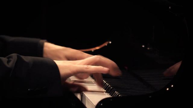 Kapustin: Sonata for piano n.1 'Sonata-Fantasia' op 39 (4th movement) | Tristan Pfaff смотреть онлайн