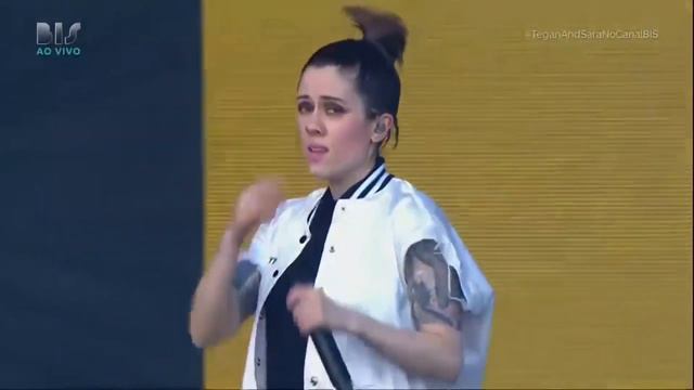 Tegan & Sara - Drove Me Wild - LIVE 2017 смотреть онлайн