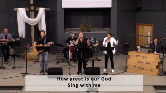 How Great Is Our God (Live) - Marcela E Andre Ribeiro Em Oliver Alliance Church - Canada