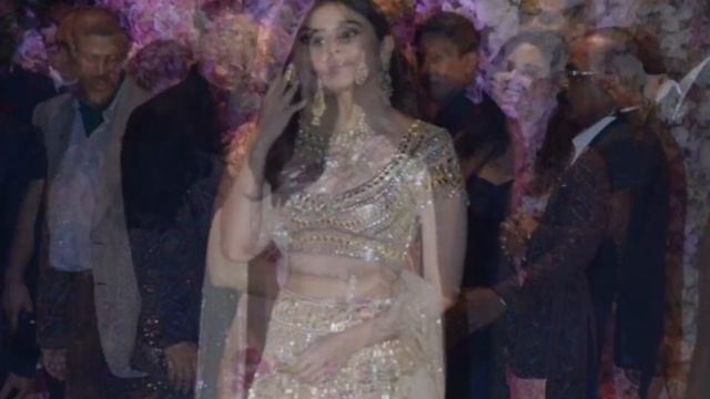 Akash Ambani and shloka Mehta engagement marriage ! Photo! Dance! All celebrities!politics!business