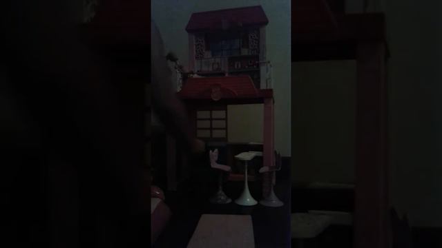 Comoa ren de ajugar a la Barbi смотреть онлайн
