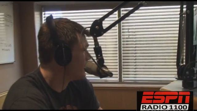 FORREST GRIFFIN talks fan reaction on his fight Anderson Silva смотреть онлайн