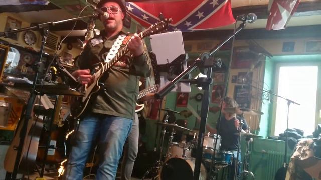 JON DO TRIO 3 AU ROCKY BAR TITI ROCK ALSACE DEJANTE