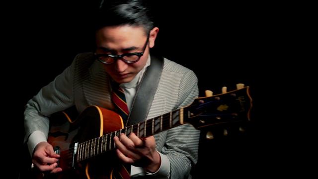 Jazz blues in Bb, solo guitar , jazz guitar . Barney Kessel Charlie Christian смотреть онлайн