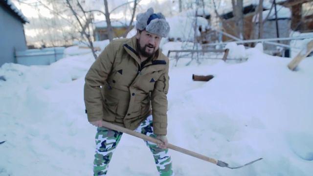 Вячеслав Ворон Идет солдат по городу смотреть онлайн